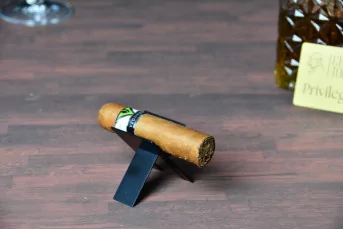 Vegueros Centrogordos Single Cuban Cigar