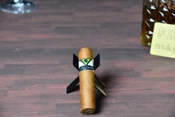 Vegueros Centrogordos Single Cuban Cigar