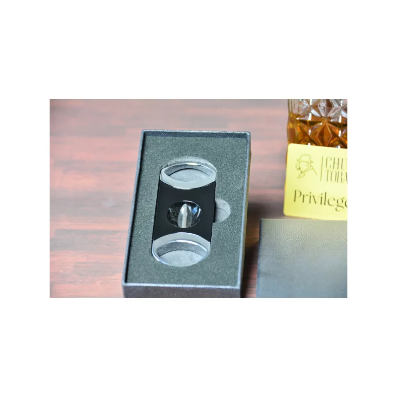 V-cut Black Metal Cigar cutter V-cut Black Metal Cigar cutter