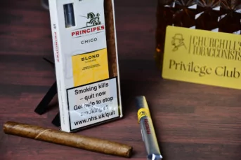 La Aurora Principes Chico Blond Cigar Pack of 5