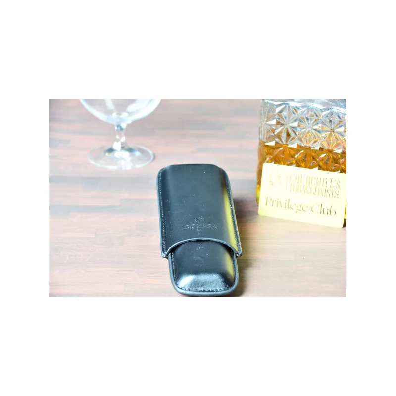 Black leather cigar case Black leather cigar case