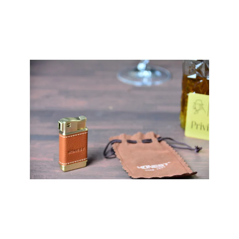 Honest Pipe lighter light tan Honest Pipe lighter light tan