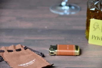 Honest Pipe lighter light tan