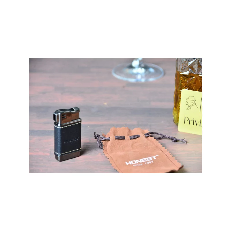 Honest Pipe lighter black