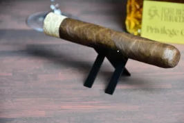 The Edge Howitzer by Rocky Patel