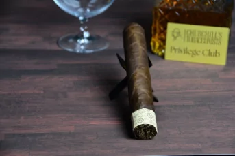 The Edge Howitzer by Rocky Patel
