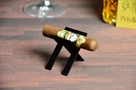 La Galera Habono half corona tin