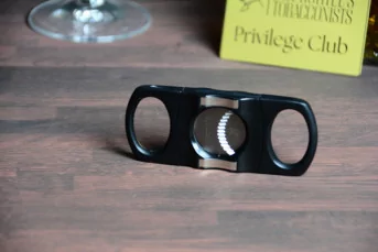 Mantis Cigarmaster cutter black