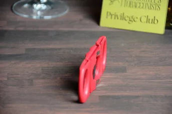 Mantis Cigarmaster cutter Ferrari red