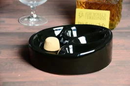 Black pipe ashtray with x3 pipe rest