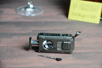 Mantis Omni Gunmetal lighter