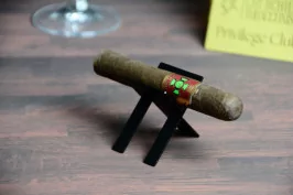 The wise man Maduro corona