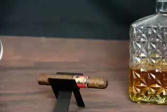 Leather Rose by Drew Estate