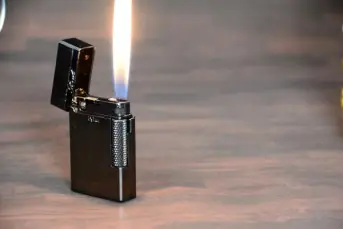 Luxury dual flame lighter gun metal