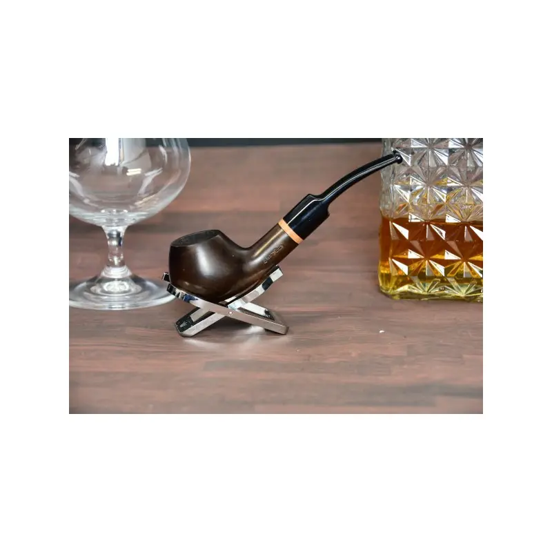 Jean Claude bent short Briar pipe