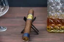 Macanudo Emissary French