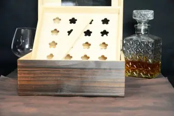brown Desk top humidor
