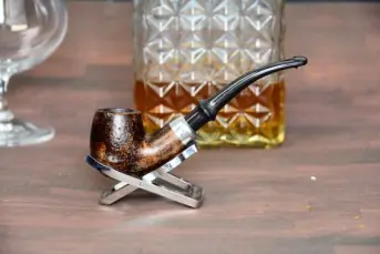 Churchill's bent apple rustic (briar)