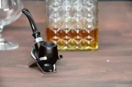 Churchill's Classic Bent Apple Briar