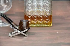Churchill's bent brandy (Briar)
