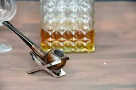Churchill's pot pipe (Briar)