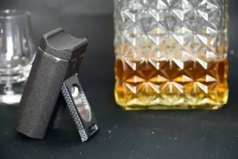 Superior Passatore Cigar Lighter black Straight Guillotine